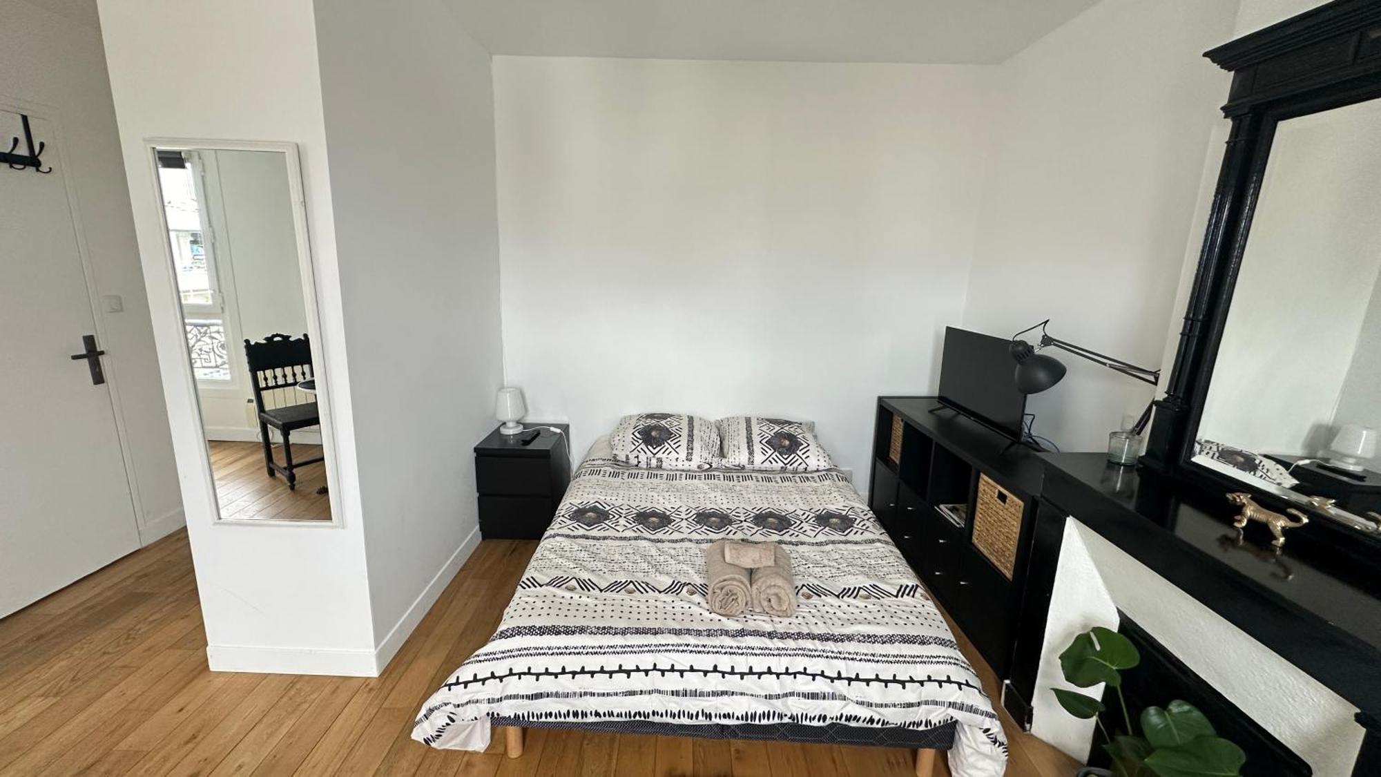 Appartement Charmant Studio Au Coeur Du 18E à Paris Extérieur photo